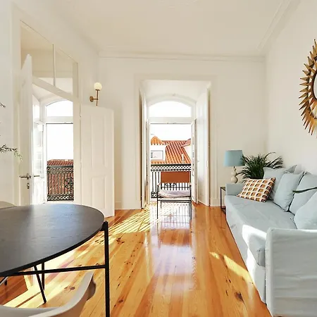 Downtown Alfama & Me Лісабон