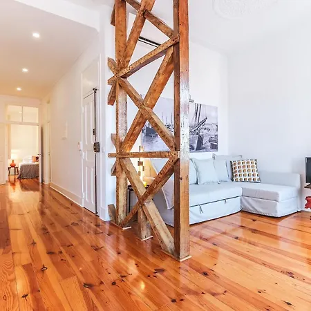 Downtown Alfama & Me Лісабон