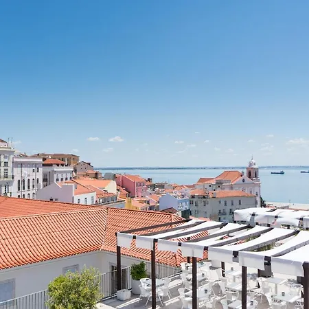 Downtown Alfama & Me דירה ליסבון